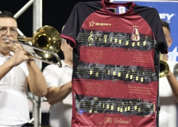 Las nuevas camisetas del Deportes Tolima: volvió el diseño a rayas