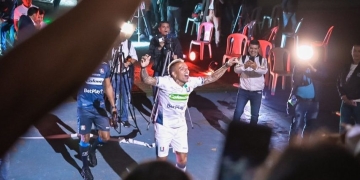 Casi se cae el Palogrande con la presentación de la nómina de Once Caldas