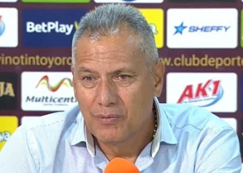 Hernán Torres: “Sorprendido con lo de hoy” y “primer partido y vi…”