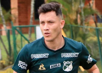 Gustavo Ramírez: “Me siento mejor con 2 delanteros” y “soy goleador, pero también…”