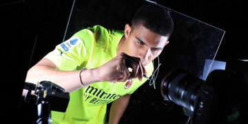 Devis Vásquez: jugó en Italia a los 19 años, habla 3 idiomas y amor por música italiana