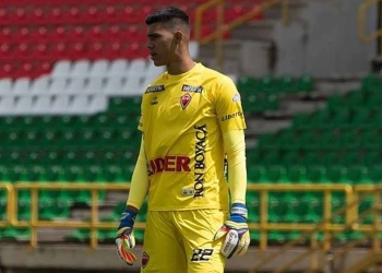 El silencioso paso de Devis Vásquez por el FPC: equipos y lo único que jugó