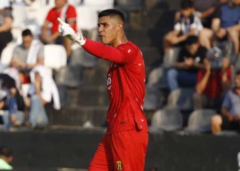 ¿Cuánto pagó AC Milan por Devis Vásquez y en cuánto había llegado a Guaraní?