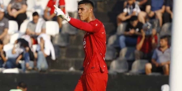 ¿Cuánto pagó AC Milan por Devis Vásquez y en cuánto había llegado a Guaraní?