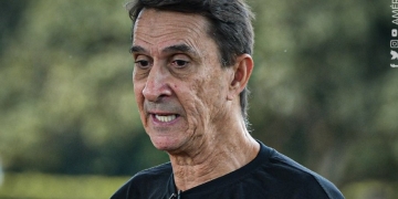 Alexandre Guimarães: «Tenemos 6 meses para ser campeones»