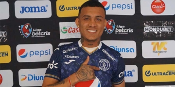 ¡El colombiano al que ficharon y a los dos días tuvo que irse del club!