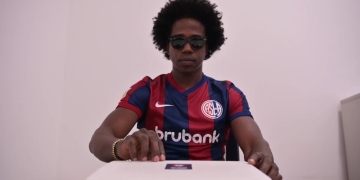 Video: San Lorenzo presentó a Carlos Sánchez con película de Quentin Tarantino