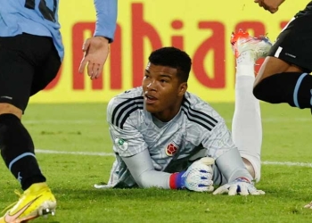 Video: el error de Marquínez que condenó a Colombia vs. Uruguay
