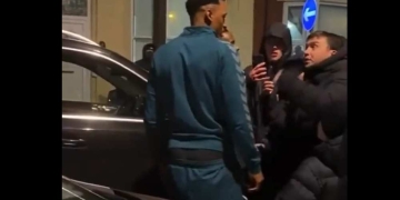 Yerry Mina habló con hinchas del Everton sobre la crisis del equipo