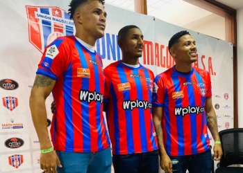 Alexander Mejía fue presentado en su nuevo equipo