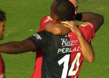 Baldomero Perlaza y su primer gol con Colón: ¡En el clásico ante Unión!
