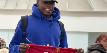 El recibimiento de los hinchas a Carlos Andrés Gómez