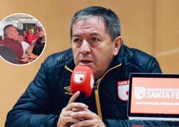 Eduardo Méndez fue increpado por hinchas de Santa Fe a las afueras de El Campín