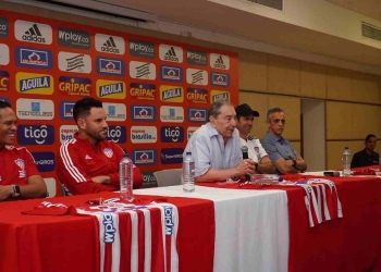 Fuad Char dijo que Reyes se queda: ¿Por qué en Junior esto significa lo contrario?