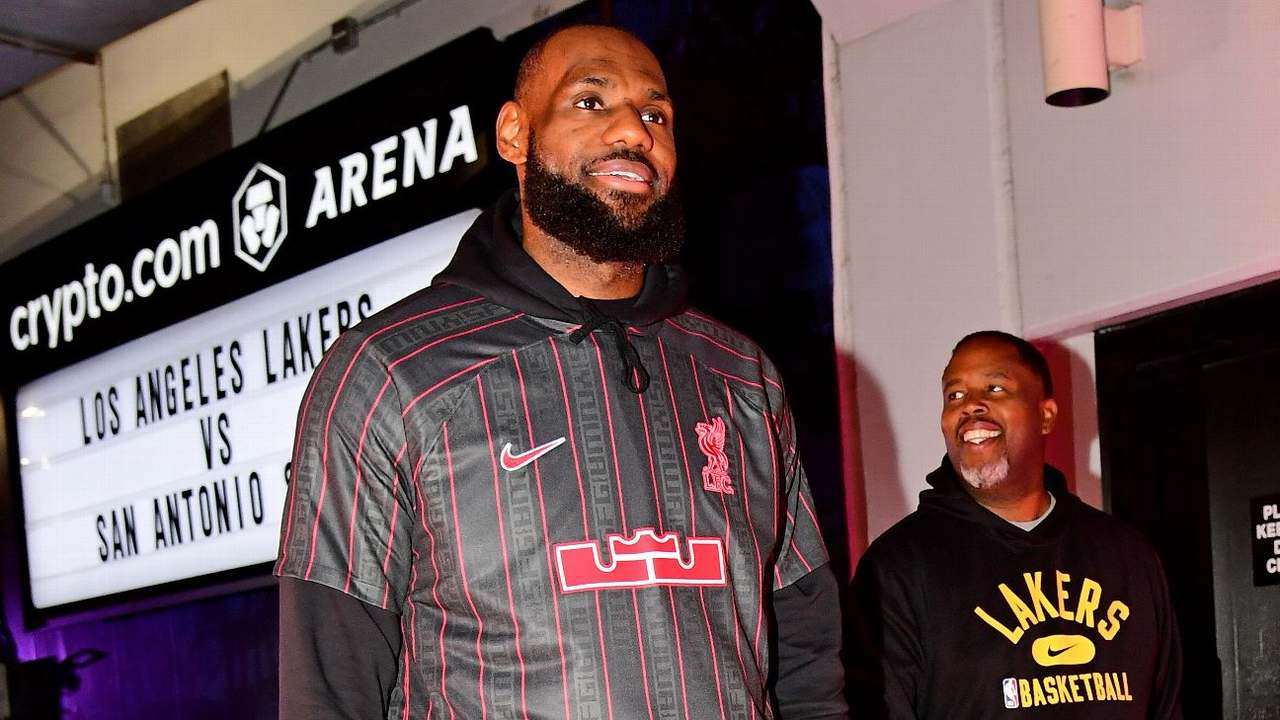 Nike presenta nueva colaboración entre Liverpool y LeBron James
