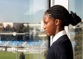 ¿Por qué Linda Caicedo es comparada con Vinícius en España?