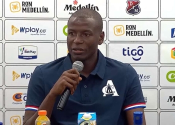Adrián Ramos: «Todos los jugadores nos necesitamos al 100%»