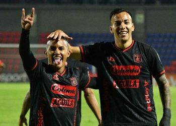 Jugadón de Sarmiento y segundo gol de Cristian Barrios