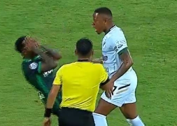 ¡Ay, Jhon Vásquez! Debut y expulsión