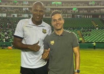 Respuesta de Lucas González a Pinto y “si yo lograra por lo menos la mitad de la carrera que hizo él…”