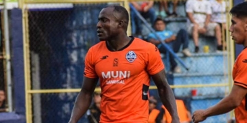 ¿En dónde está jugando Elíser Quiñones? Así fue su primer gol