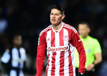 ¡Se prenden las alarmas!: ¿Por qué James no jugó con Olympiacos?