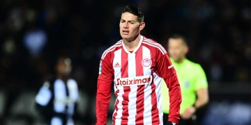 ¡Se prenden las alarmas!: ¿Por qué James no jugó con Olympiacos?