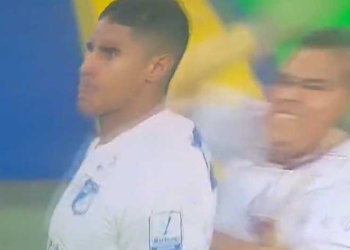 Increíble: agresión a Daniel Cataño y expulsión sin que empezara el partido