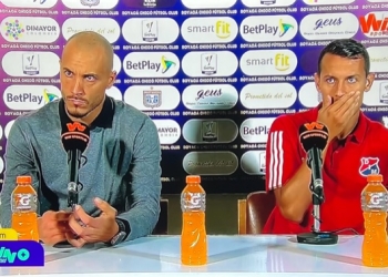 La extraña rueda de prensa de David González