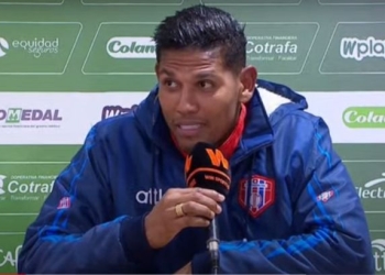 Álex Mejía tras el arbitraje en Techo: «¡Somos una vergüenza nacional e internacional!»