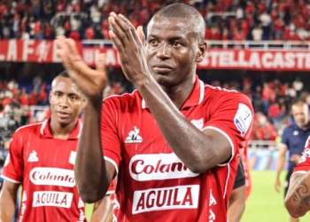 Adrián Ramos vuelve al gol y son 20 años marcando como profesional