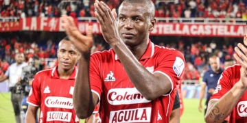Adrián Ramos vuelve al gol y son 20 años marcando como profesional