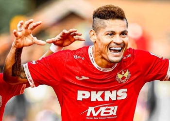 ¿Ahora en dónde está haciendo goles Ayron del Valle?