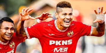 ¿Ahora en dónde está haciendo goles Ayron del Valle?