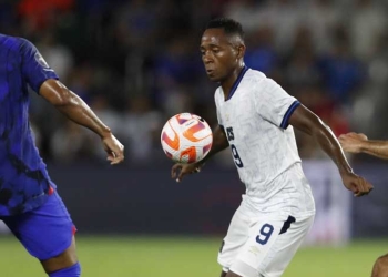 Brayan, Cristian y Máyer Gil, 3 colombianos en la Nations League con El Salvador