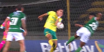 La polémica del PT: ¿Qué pasó en el área de Leones?