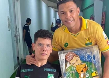 El emotivo regalo que recibió Teo Gutiérrez en la visita a Deportivo Cali