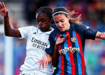Linda Caicedo jugó su primer clásico frente al Barcelona