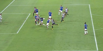 La mano de Juan Carlos Pereira que no fue penal en Brasil