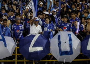 Controversia en redes por los cánticos de la hinchada de Millonarios