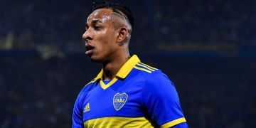 Video: ¡La tremenda silbatina a Sebastián Villa en la Bombonera!
