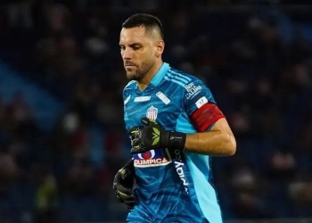 Bolillo habló: ¿Se acabó la titularidad y la capitanía de Sebastián Viera en Junior?
