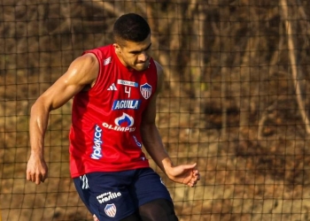 Carlos Sierra se sincera: "Me ha dado duro la adaptación en Junior"