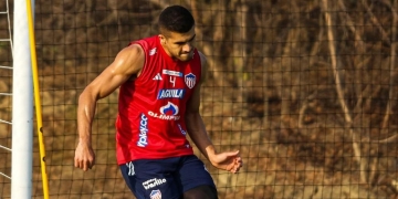Carlos Sierra se sincera: "Me ha dado duro la adaptación en Junior"