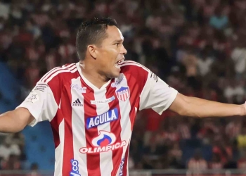 "Lo hablé con el profe Bolillo": ¿A Carlos Bacca le molesta no ser el capitán de Junior?