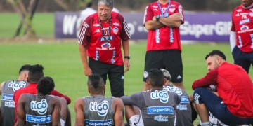 Bolillo Gómez: "Viera tiene mi respeto, pero hay momentos en la vida..."