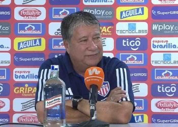 Bolillo Gómez: "La hinchada de Junior asusta, estoy viviendo algo muy bonito"