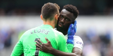 Hugo Lloris no puede creer lo que le pasó a Dávinson Sánchez