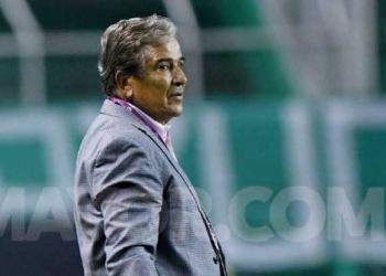 Pinto: “Espero que le cuenten a la Dimayor qué hacen los árbitros cuando pitan acá…”