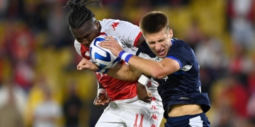 ¡Otra vez Rodallega! Santa Fe lo ganó en el último minuto